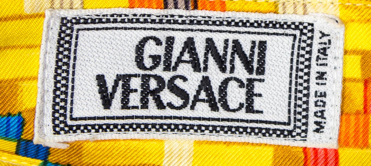 A Gianni Versace Atelier Silk Print Shirt, Size 52.