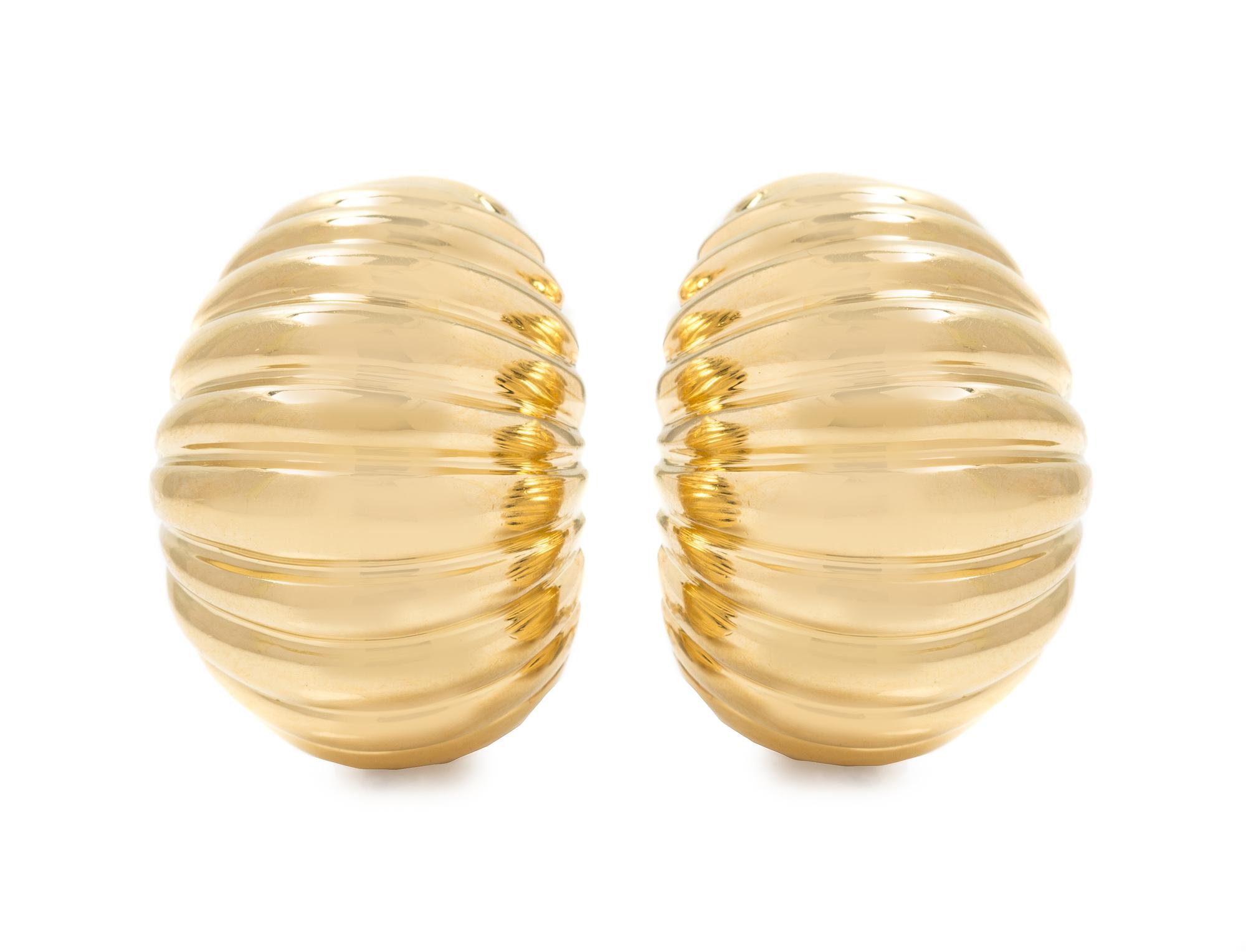 A Pair of 18 Karat Yellow Gold Ribbed Earclips, Italy, 13.20 dwts.