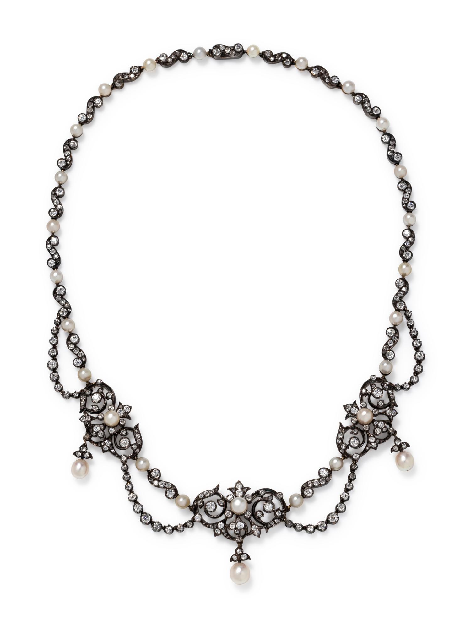 DIAMOND AND PEARL NECKLACE