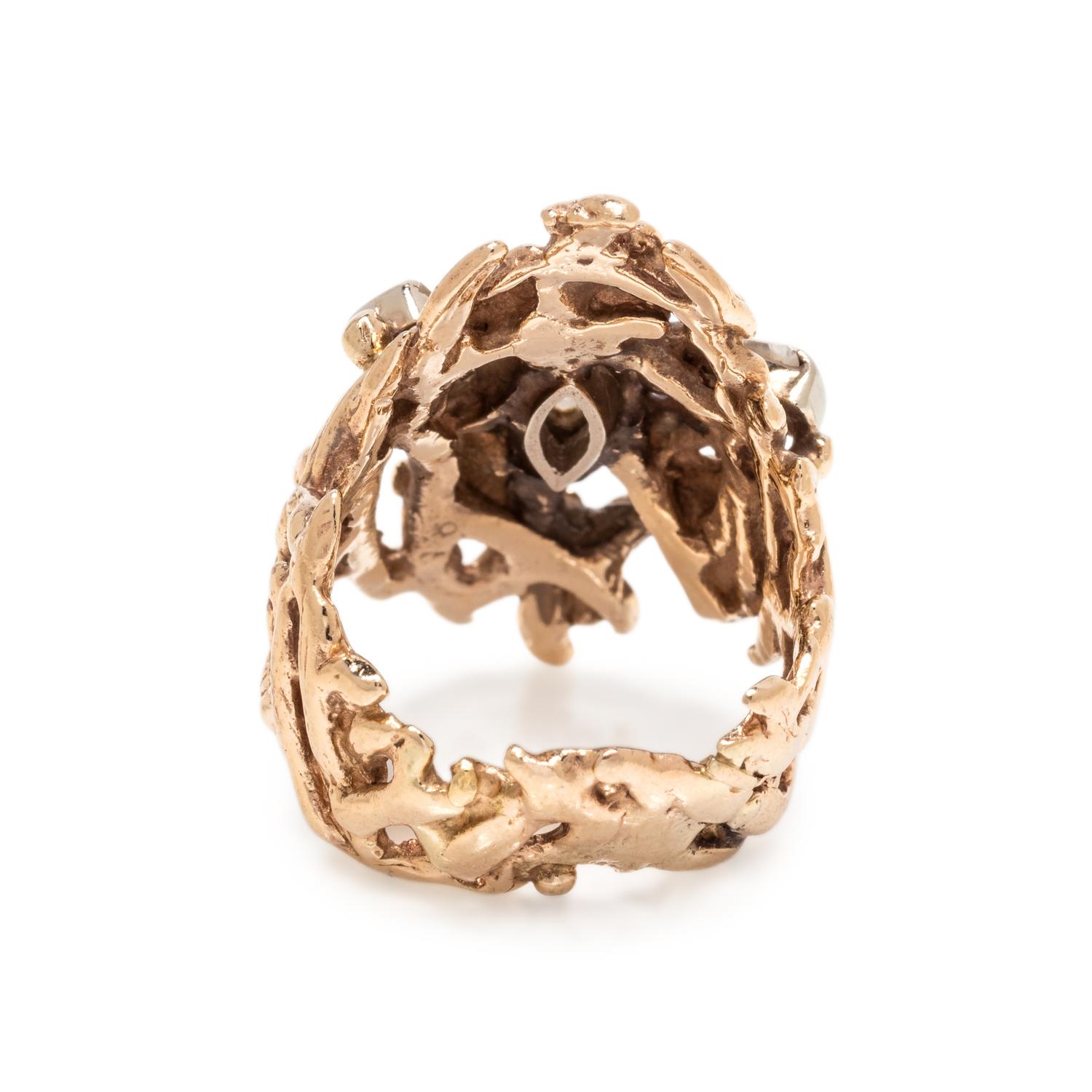 YELLOW GOLD AND DIAMOND RING