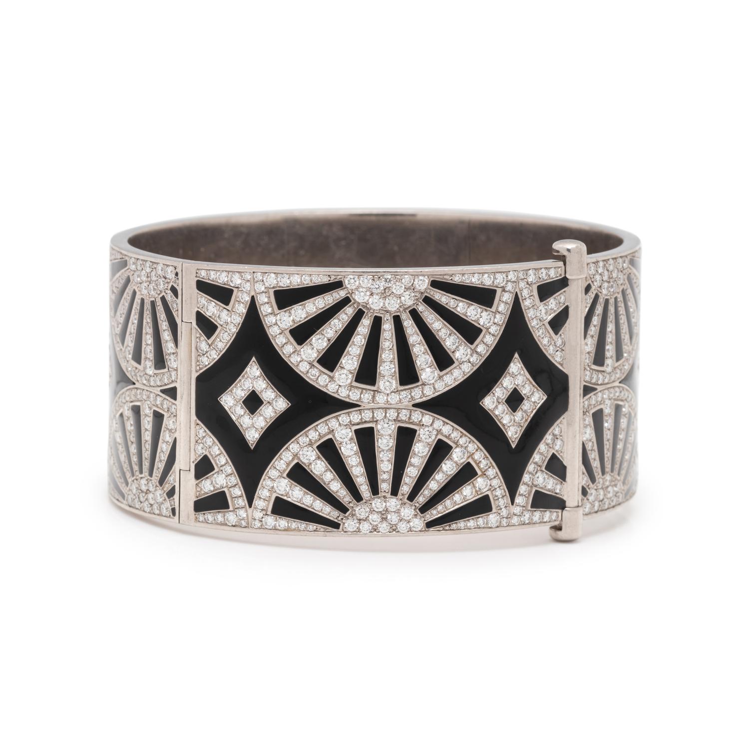 TIFFANY & CO., FRANCE, DIAMOND AND LACQUER 'FAN' BANGLE BRACELET