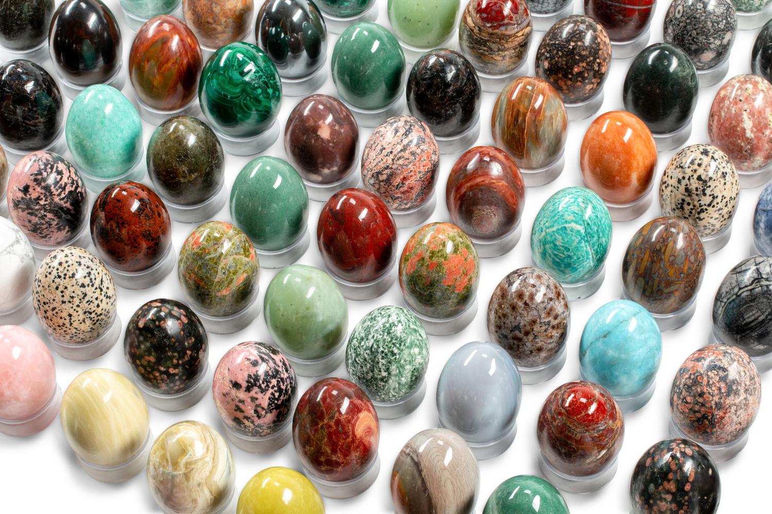 A Collection of Grand Tour Style Hardstone and Semi-Precious Stone Egg Ornaments