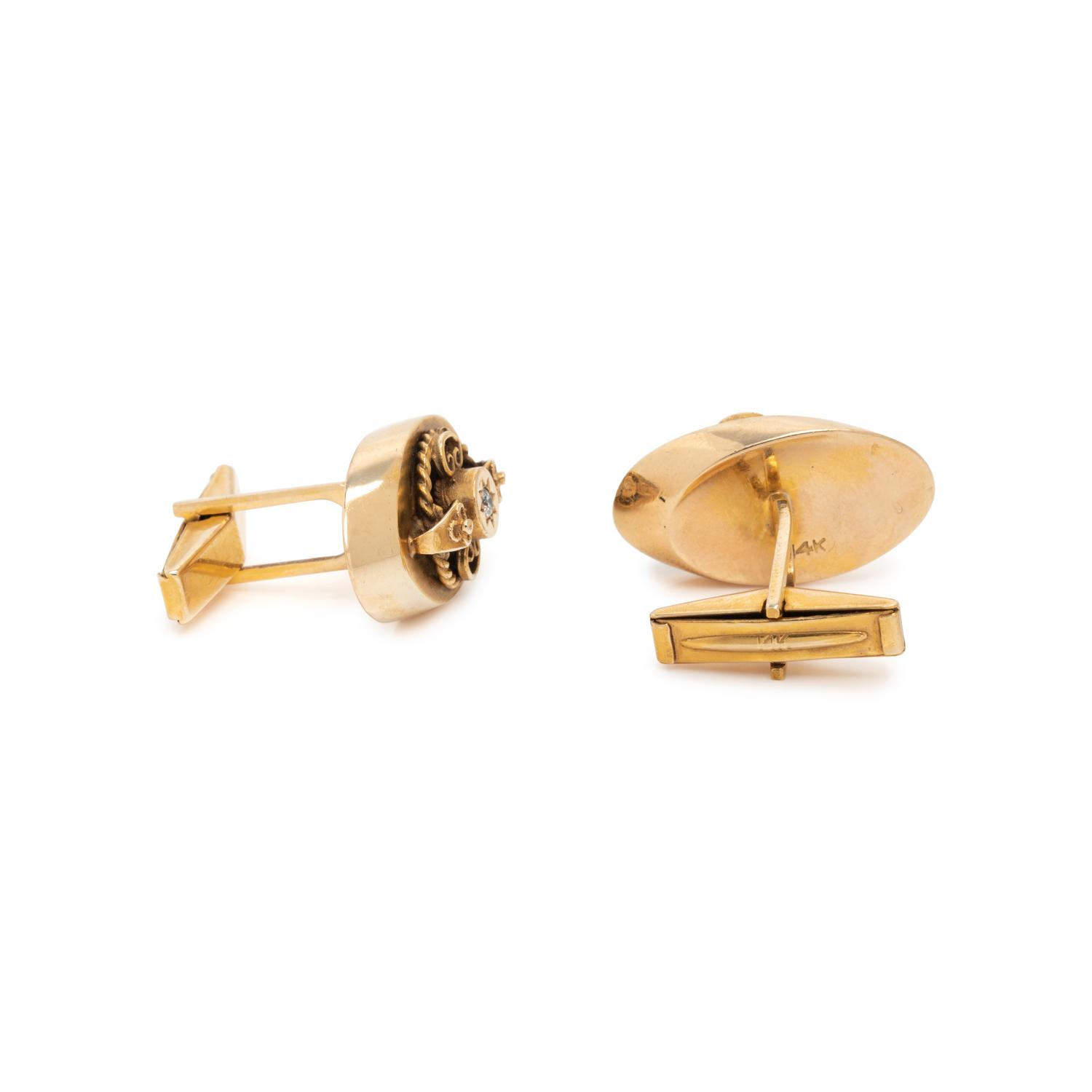 YELLOW GOLD AND DIAMOND CUFFLINKS