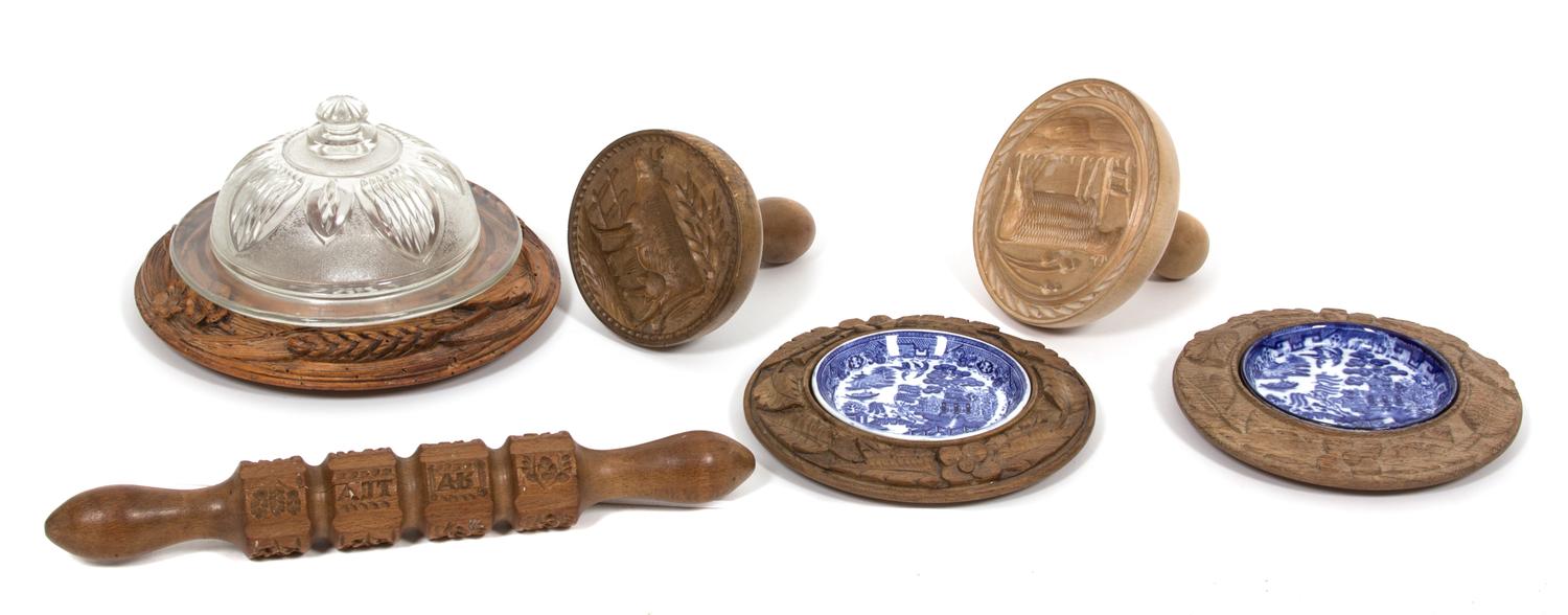A Collection of American Decorative Kitchen Objects Height of cutlery box 18 1/2 inches. — 19TH/20TH CENTURY