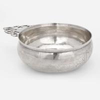 A silver porringer Philip Syng, Jr. (1703-1789), Philadelphia, PA, circa 1750