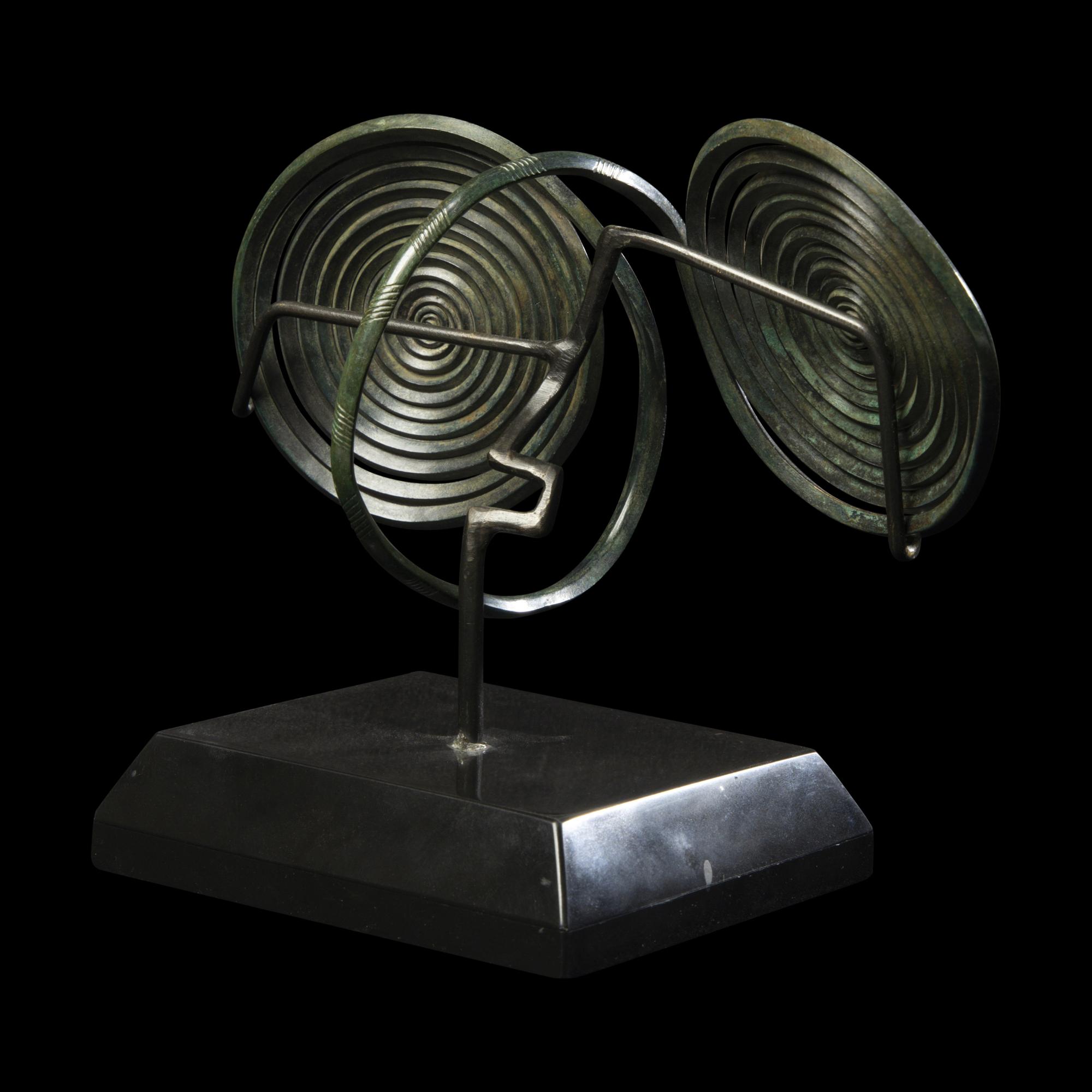 A European Bronze Age Armlet