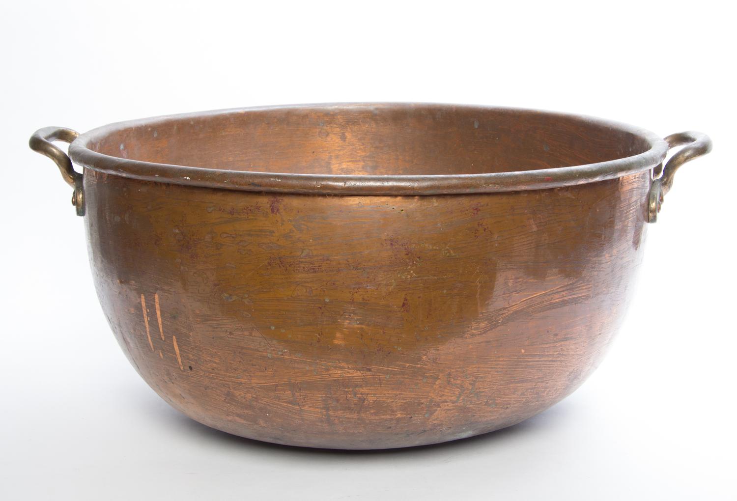 A Large Copper Basin Diameter 26 1/2 inches.