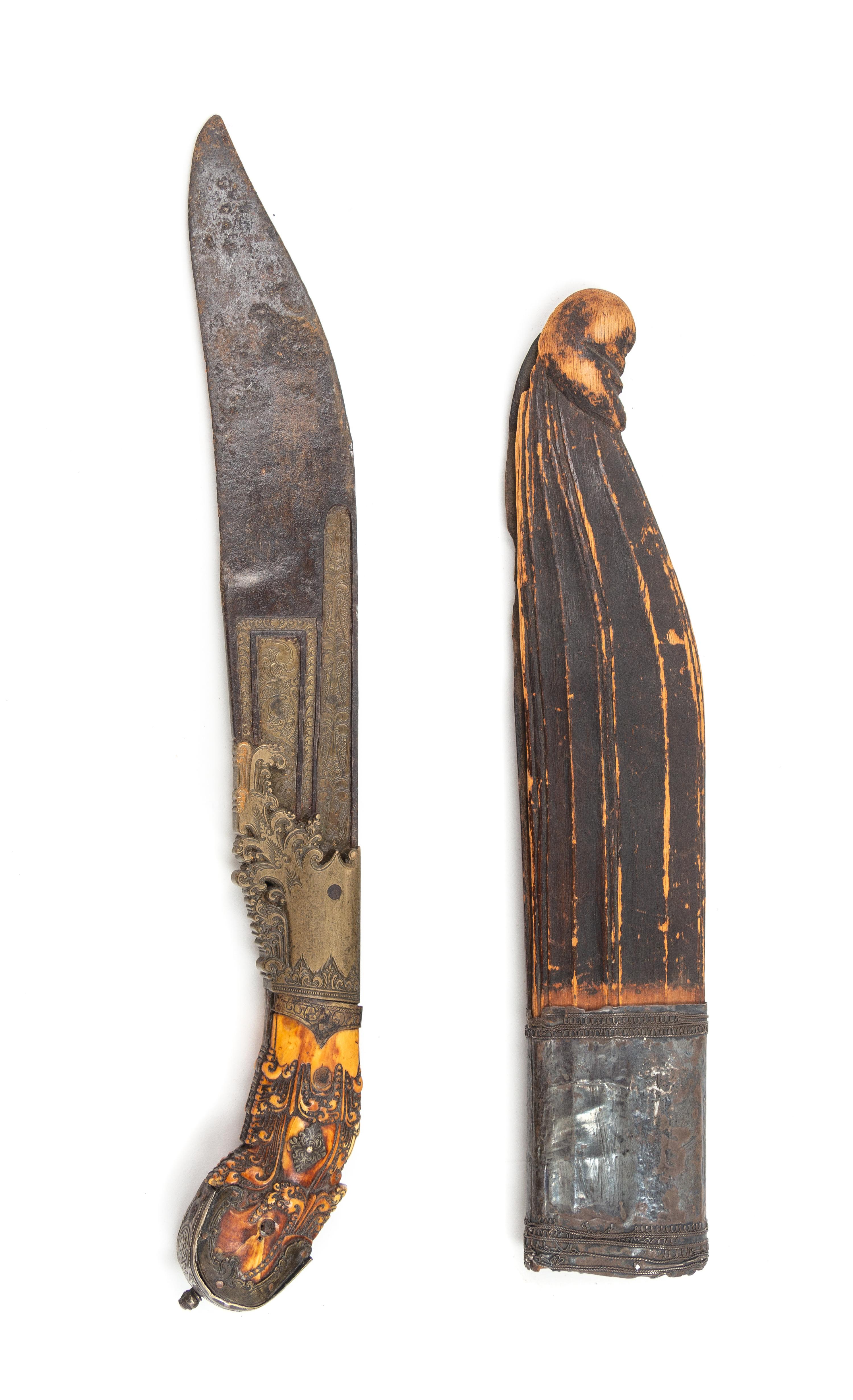 A Ceylon Piha-Kaetta Knife Length 13 1/4 inches. — 19TH CENTURY