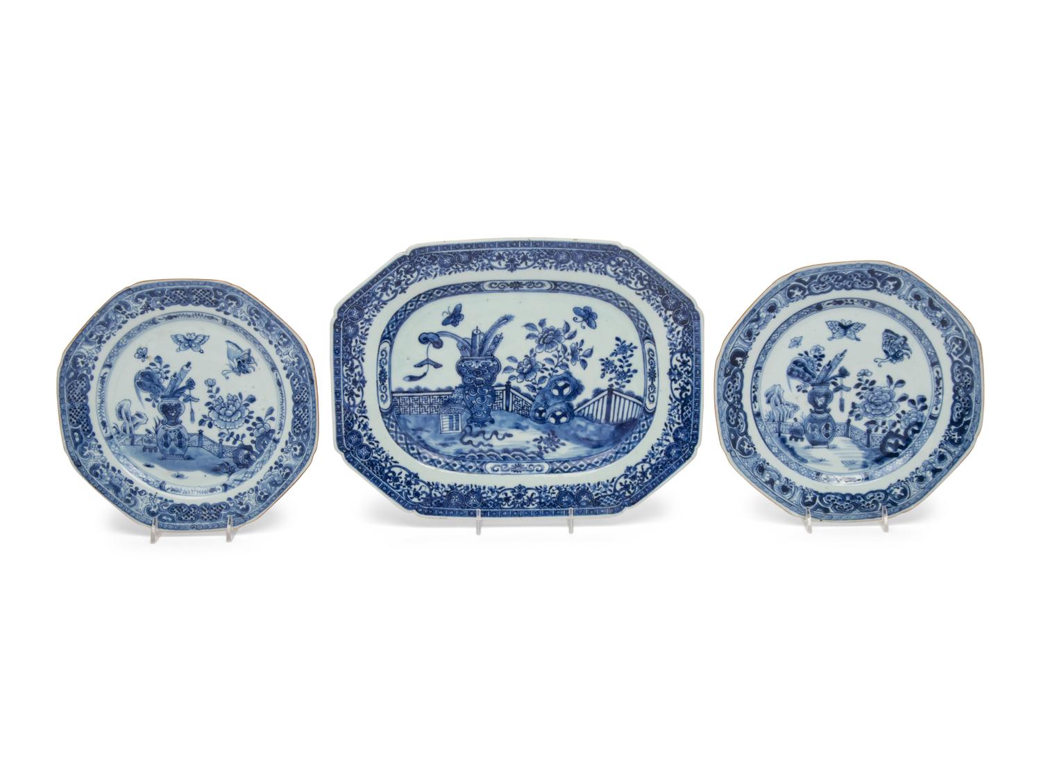 Three Chinese Export Porcelain Articles