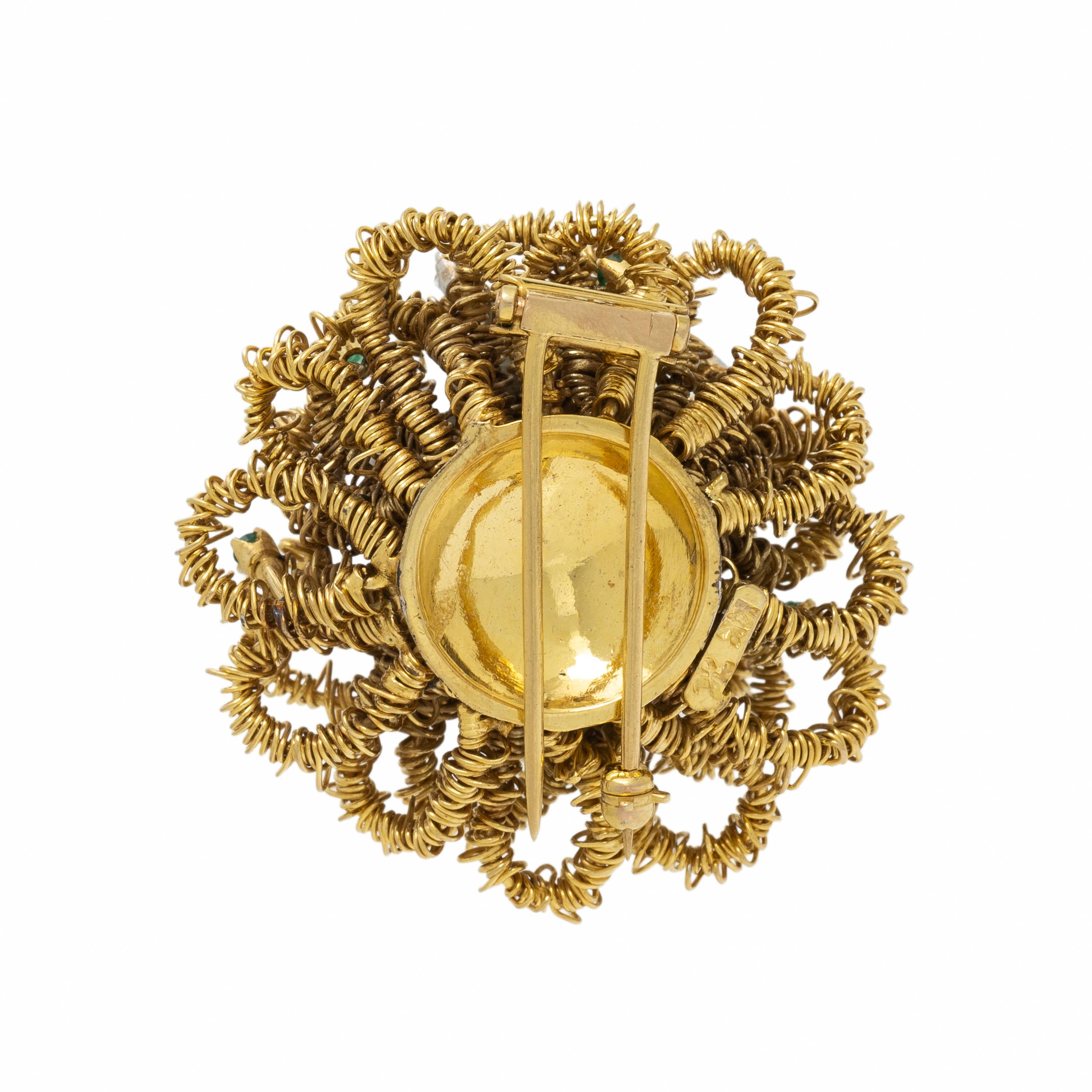 YELLOW GOLD, DIAMOND, AND EMERALD BROOCH