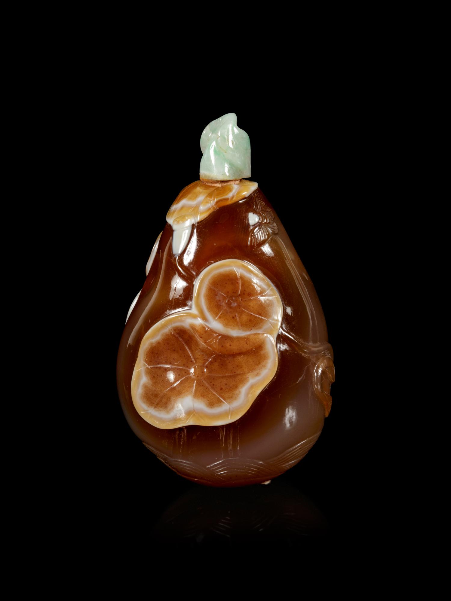 A Carved Agate Jujube-Form Snuff Bottle