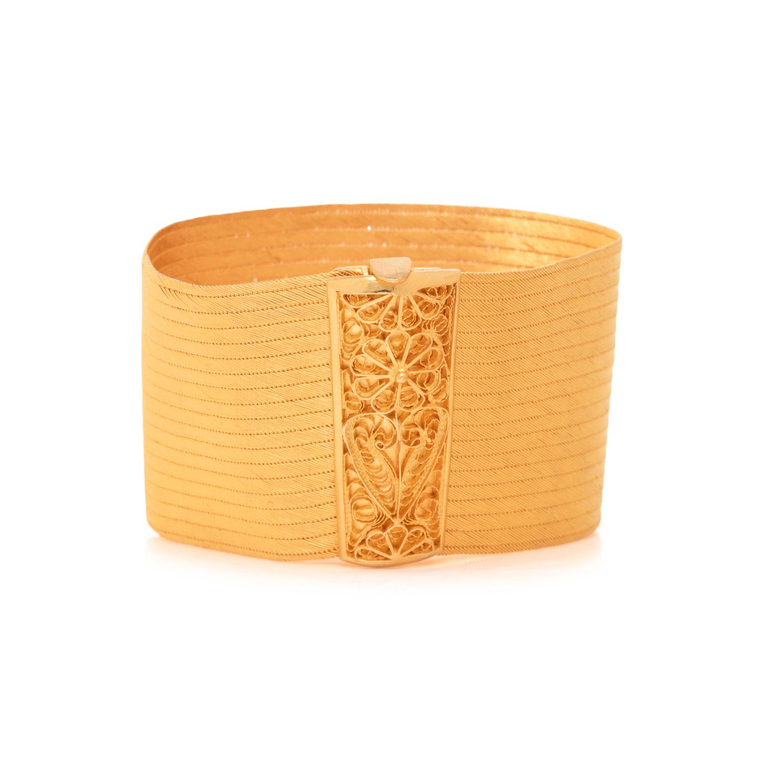 YELLOW GOLD BRACELET