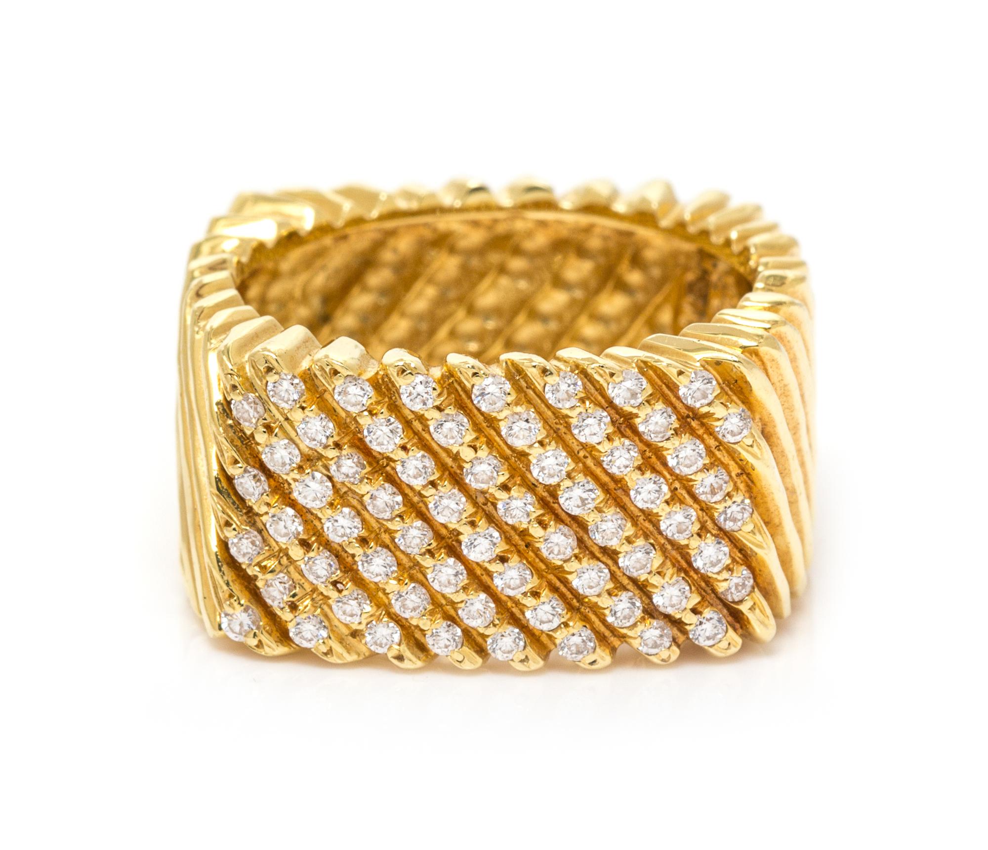 An 18 Karat Yellow Gold and Diamond Ring, Dunay, 7.40 dwts.