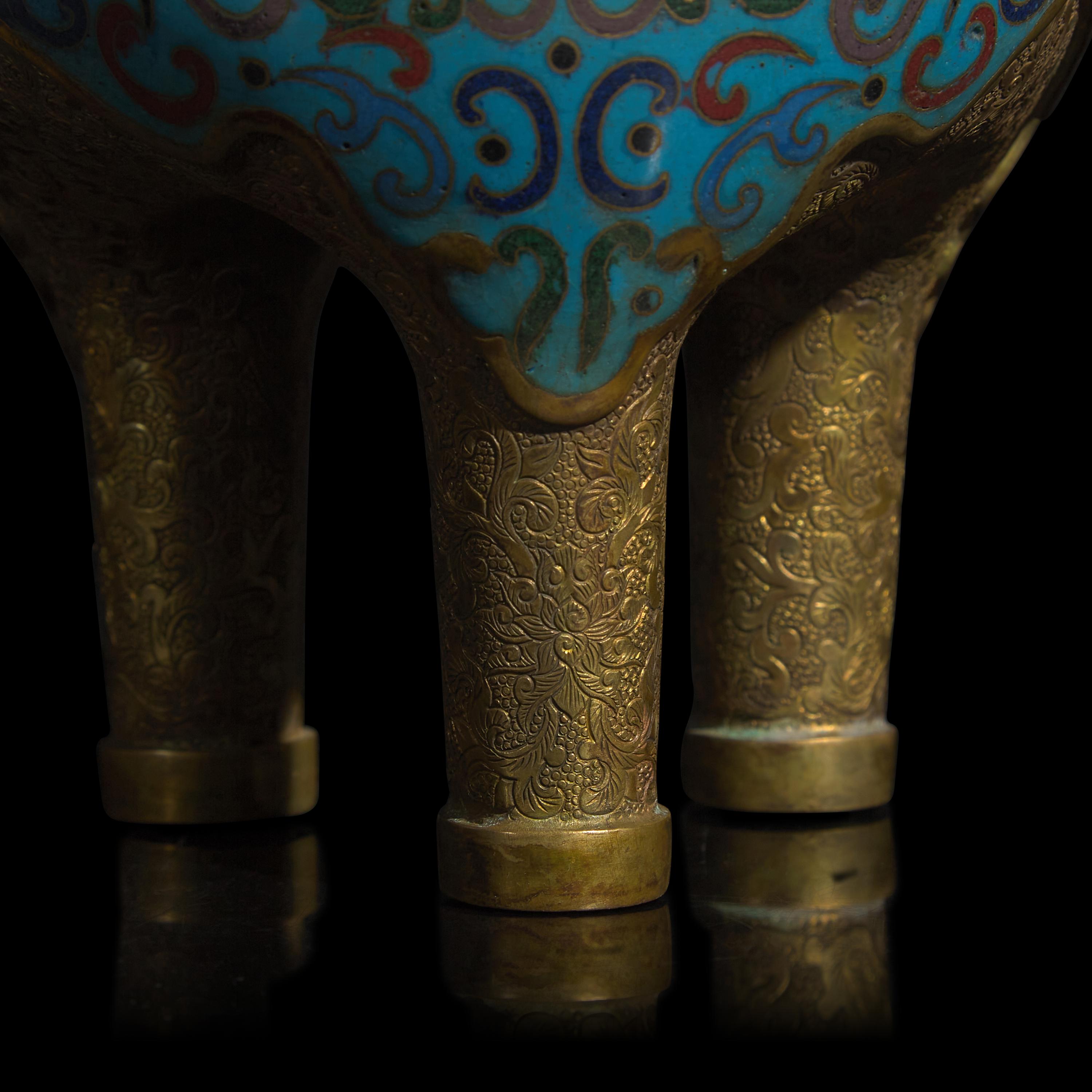 A Pair of Chinese Cloisonné Covered Tripod Vessels, 20th Century 近代 掐絲琺瑯仿古三足爐一對