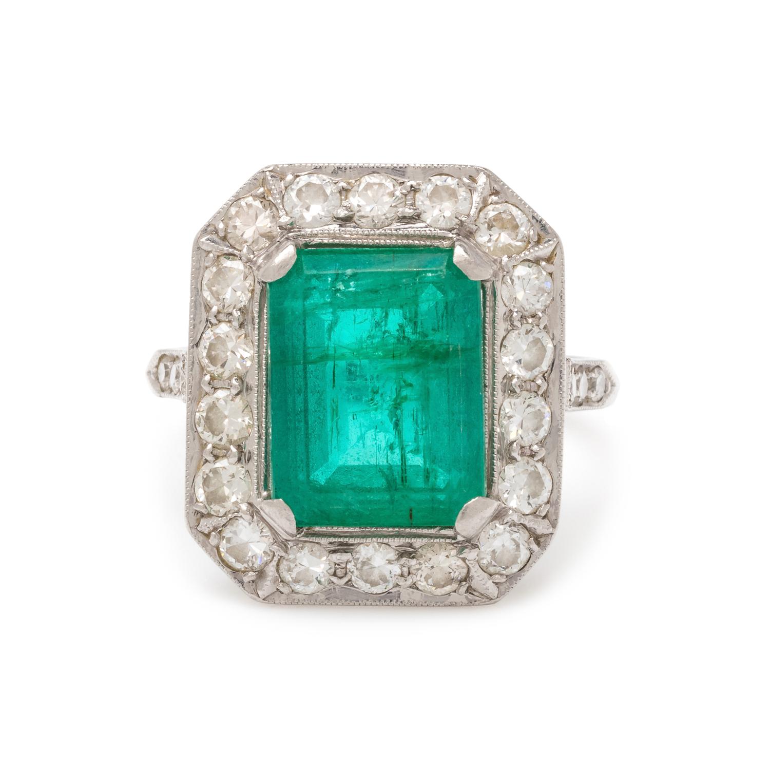 EMERALD AND DIAMOND RING