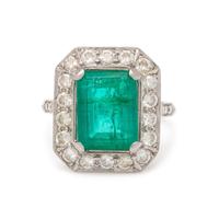 EMERALD AND DIAMOND RING