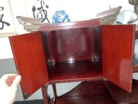 A Japanese lacquer display cabinet with cloisonné panels 日本漆器立柜及底座 Late Meiji period ????