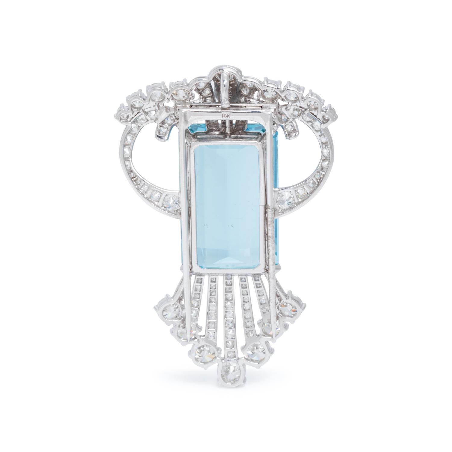 AQUAMARINE AND DIAMOND PENDANT/BROOCH