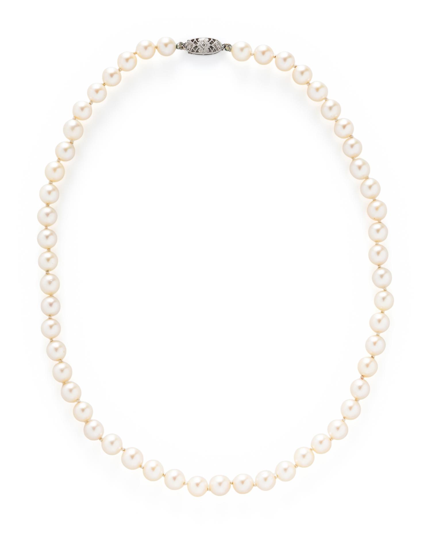 CULTURED PEARL NECKLACE