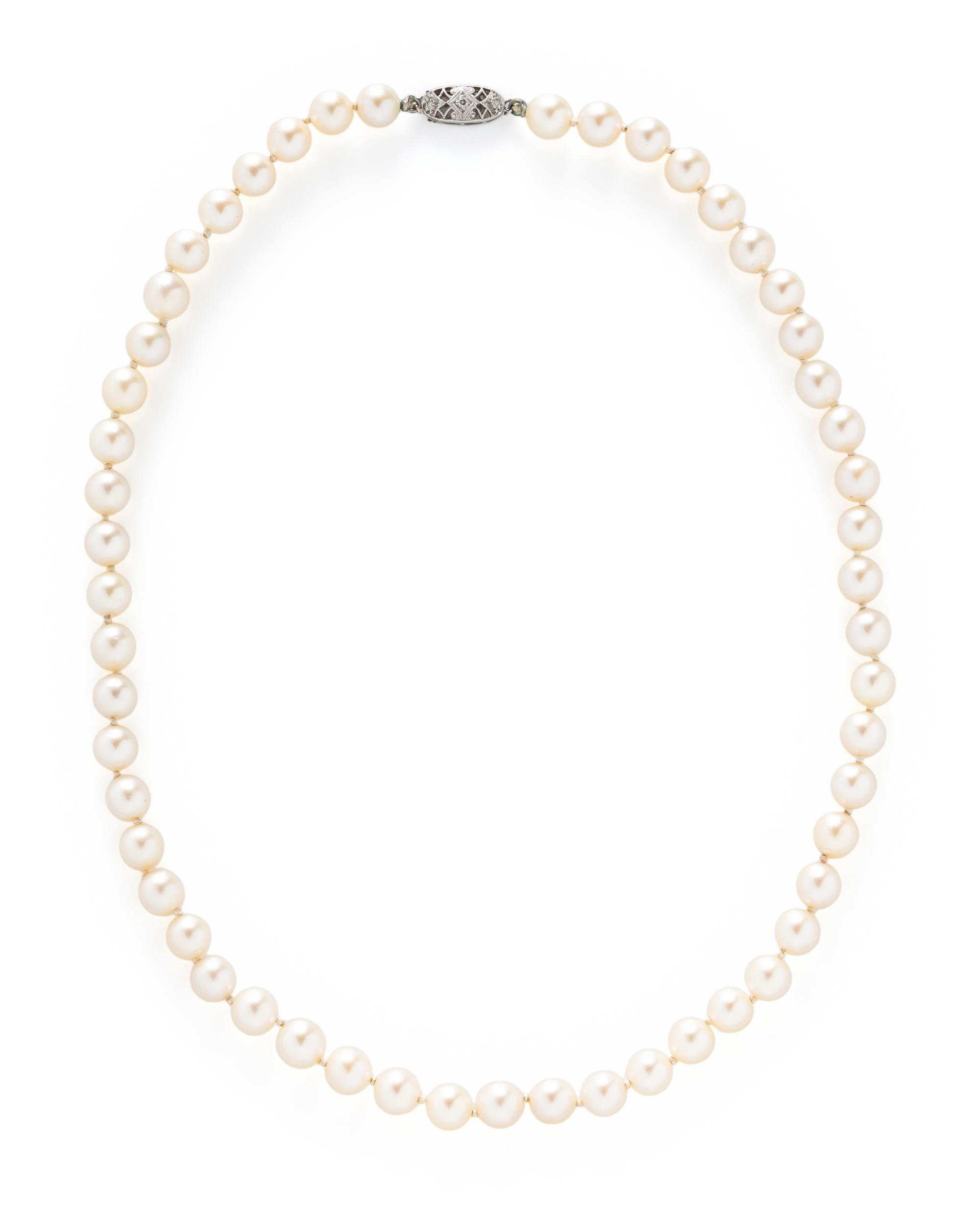 CULTURED PEARL NECKLACE