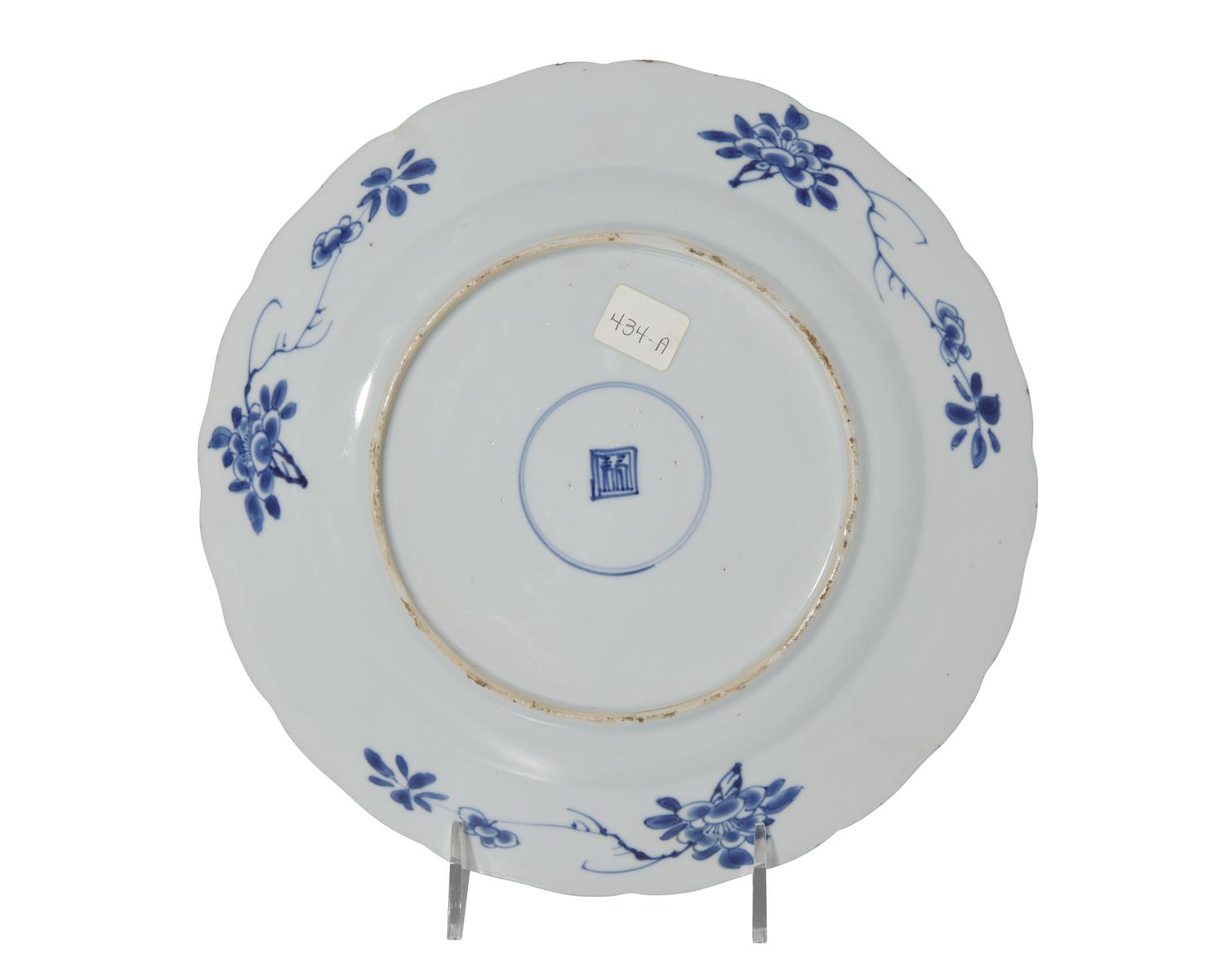 A set of six Chinese Export porcelain blue and white dinner plates, 18th century