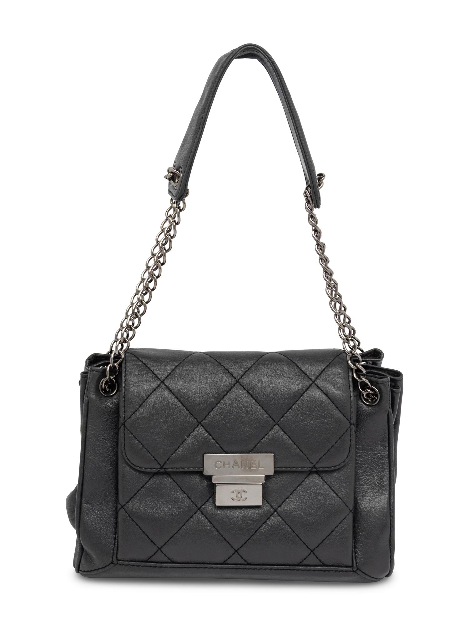 CHANEL, ACCORDION PUSH-LOCK FLAP BAG