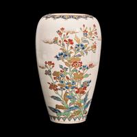 A Japanese Satsuma Floral Decorated Pottery Vase, Signed Chikusan, Meiji Period 日本明治時代 薩摩燒花卉圖賞瓶