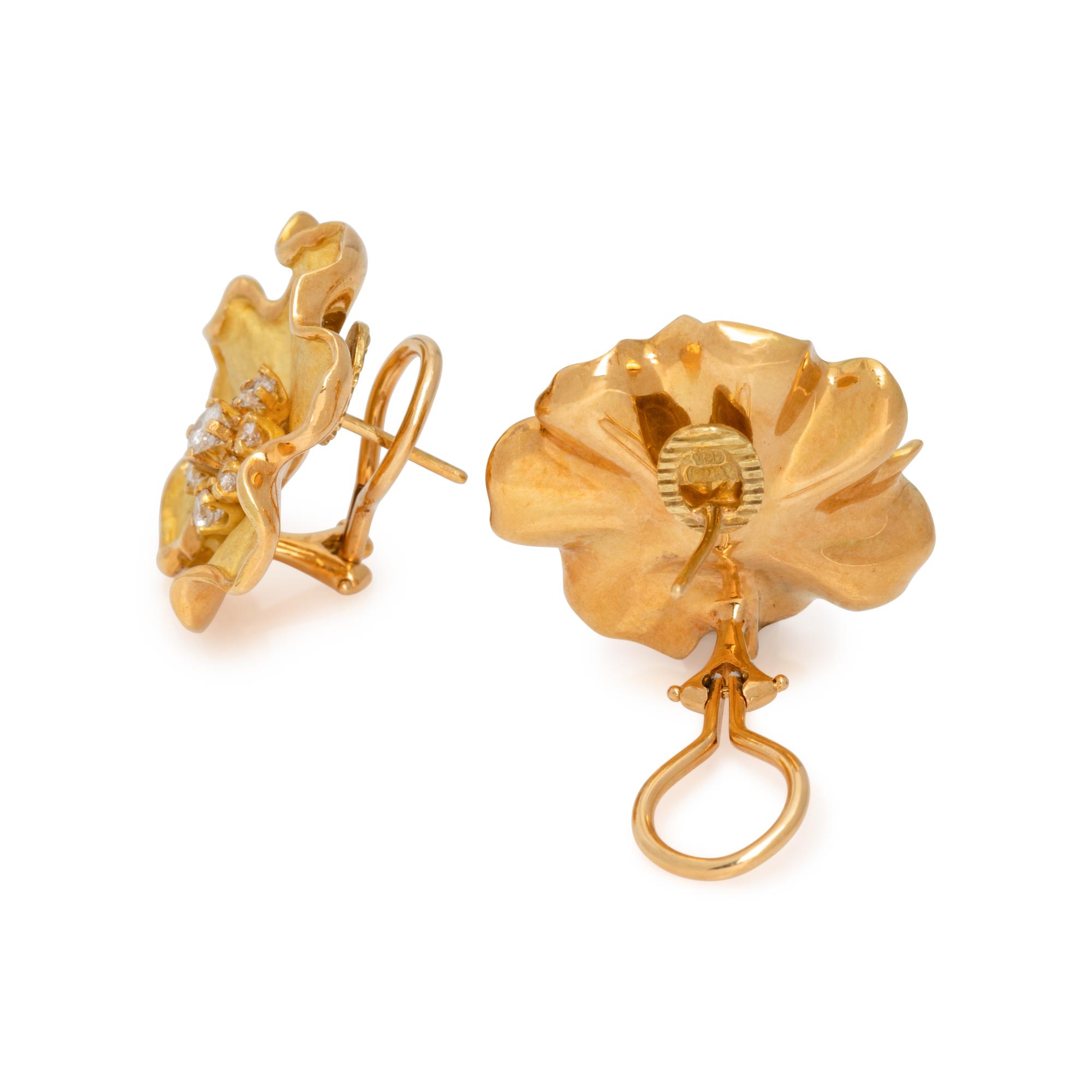 YELLOW GOLD AND DIAMOND EARCLIPS