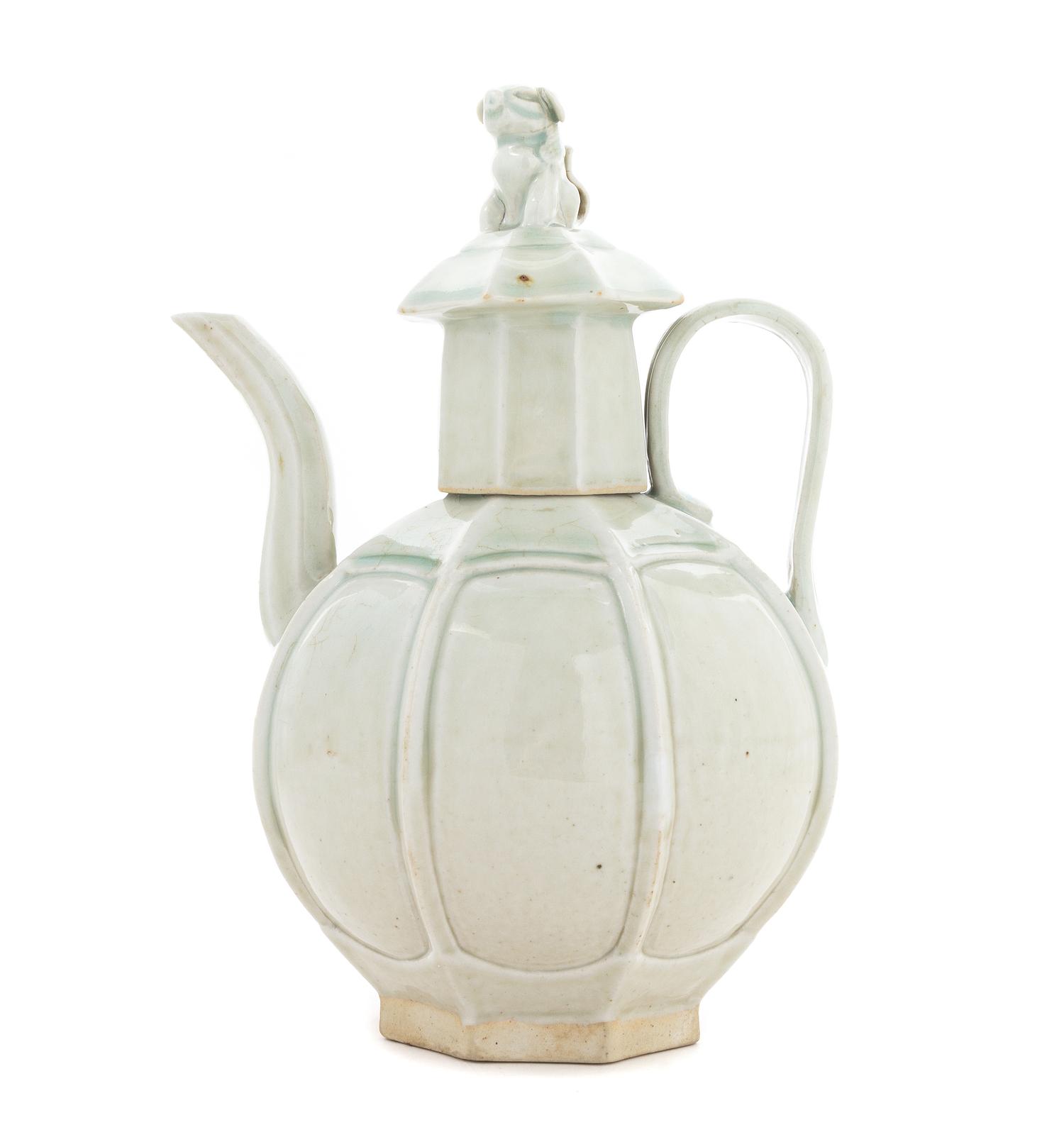 A Qingbai Glazed Porcelain Wine Ewer Height 9 inches.
