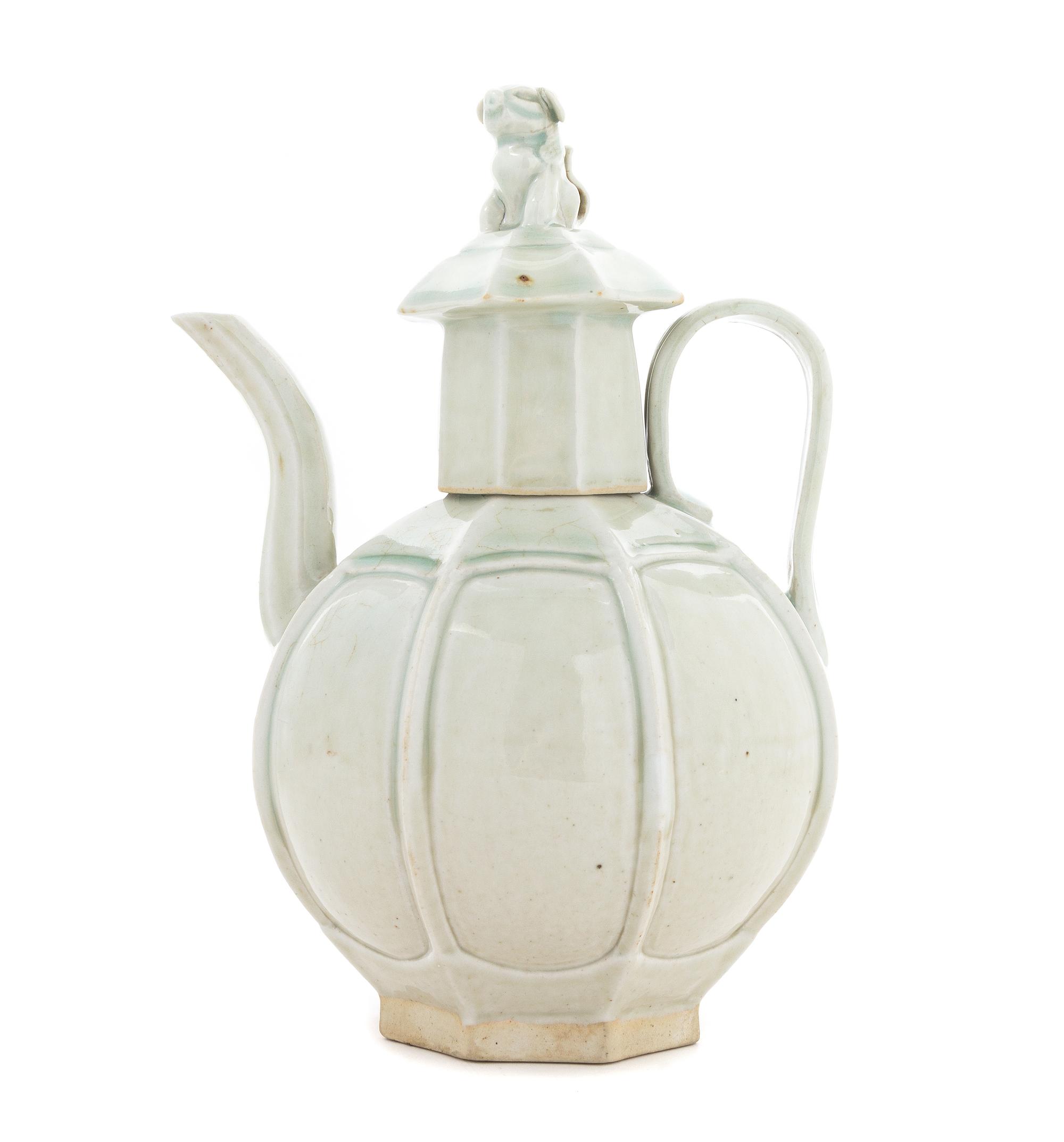 A Qingbai Glazed Porcelain Wine Ewer Height 9 inches.