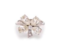 DIAMOND CLOVER RING