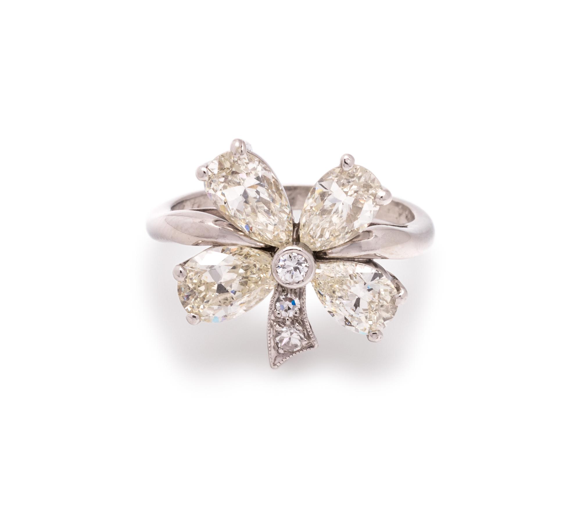 DIAMOND CLOVER RING