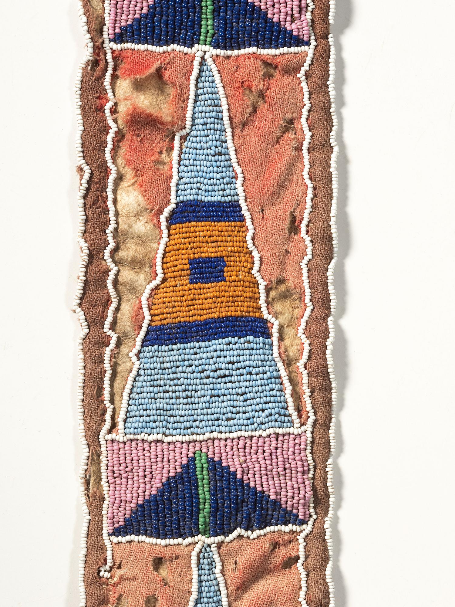Apsáalooke [Crow] Beaded Hide Martingale
