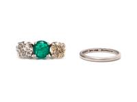 EMERALD, DIAMOND AND COLORED DIAMOND RING