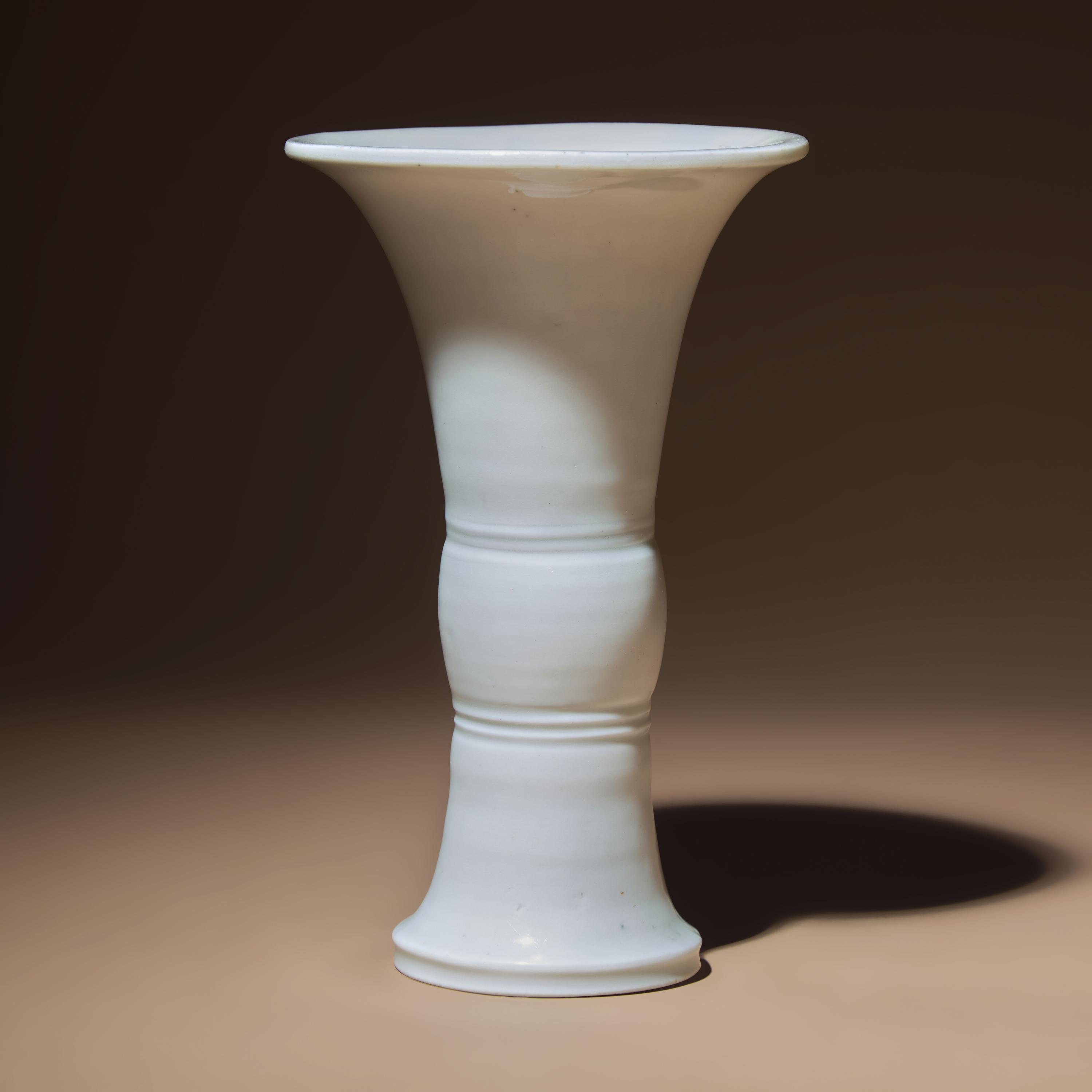 A Chinese Blanc-de-Chine Porcelain Gu Vase, Late Ming Dynasty, First Half of 17th Century — 明晚期 德化白瓷觚