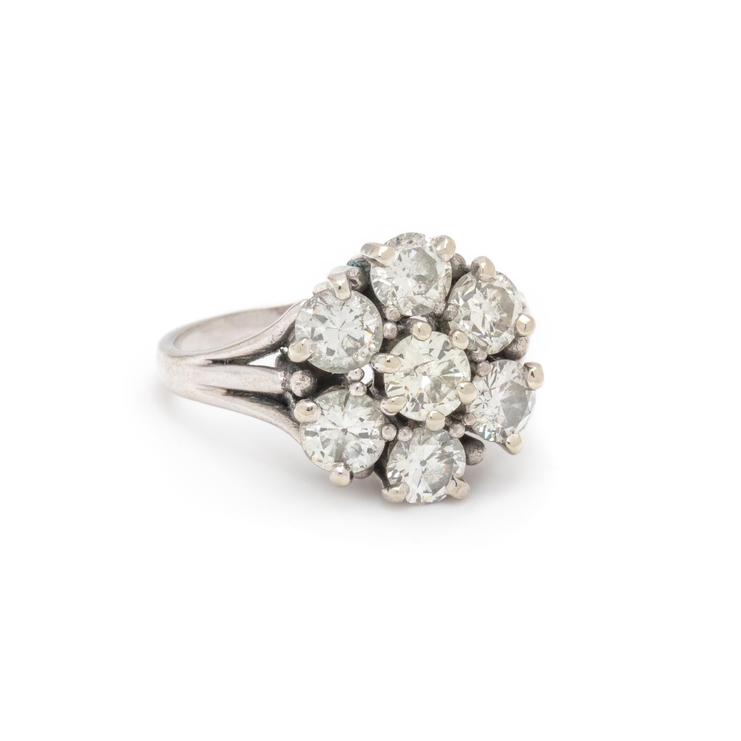 DIAMOND CLUSTER RING