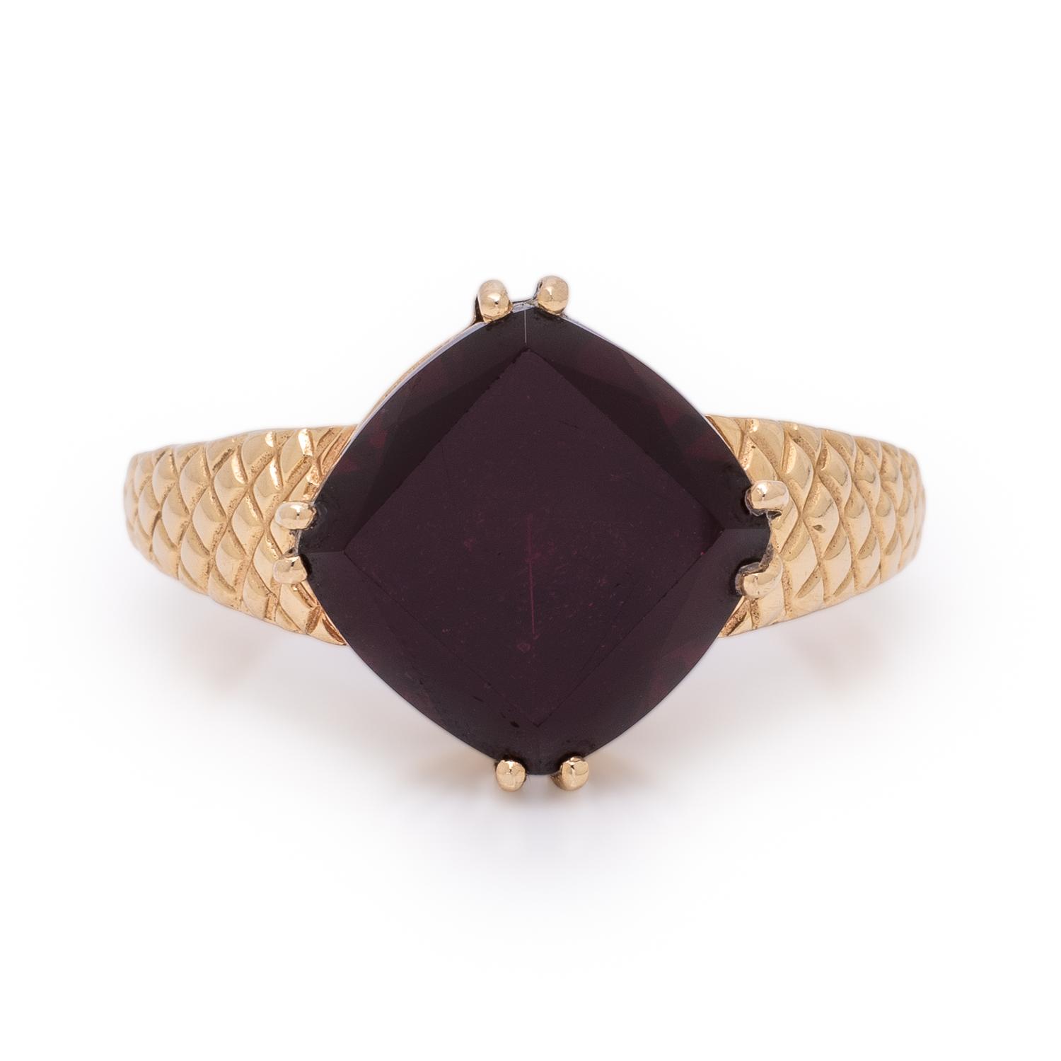 Garnet and Yellow Gold Ring