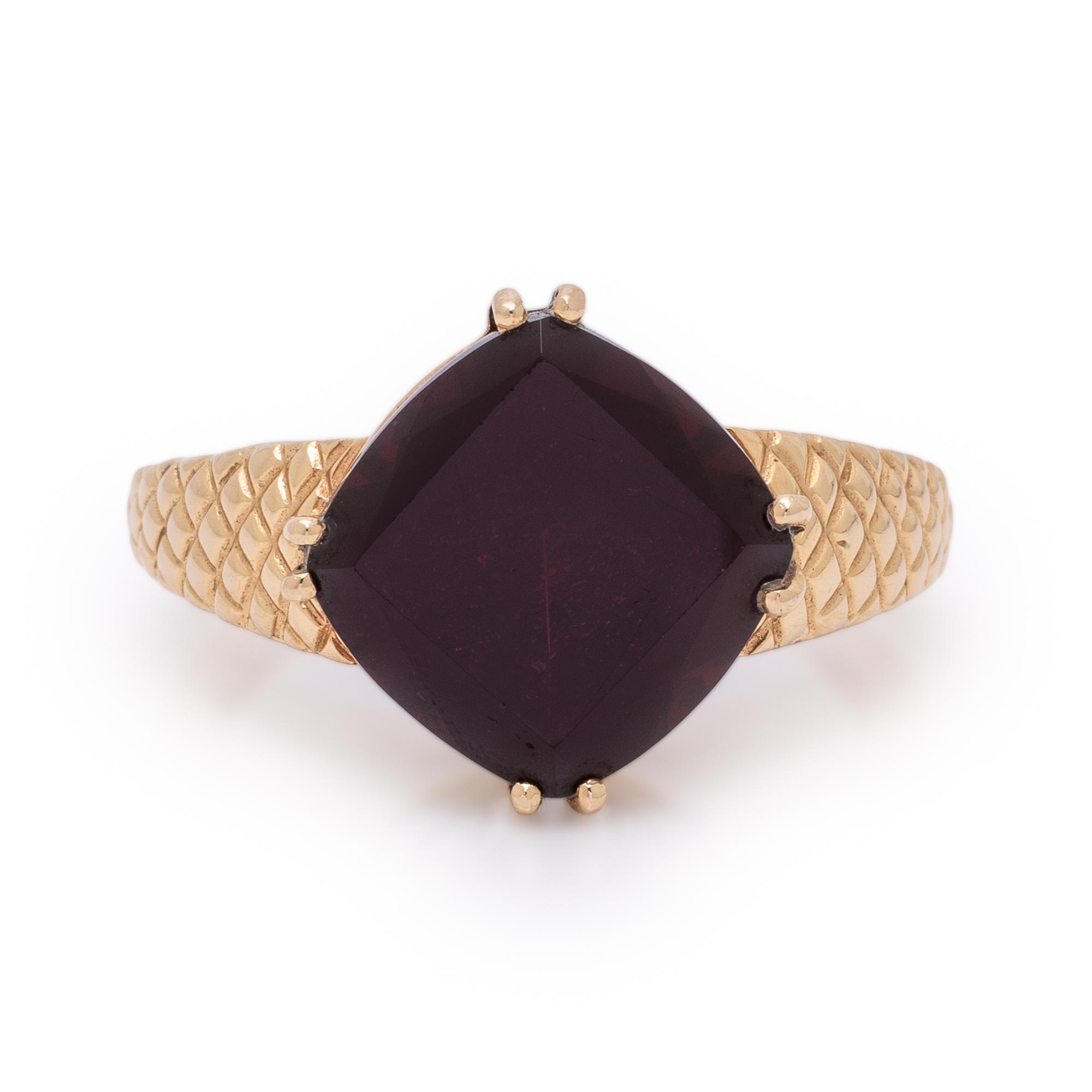 Garnet and Yellow Gold Ring