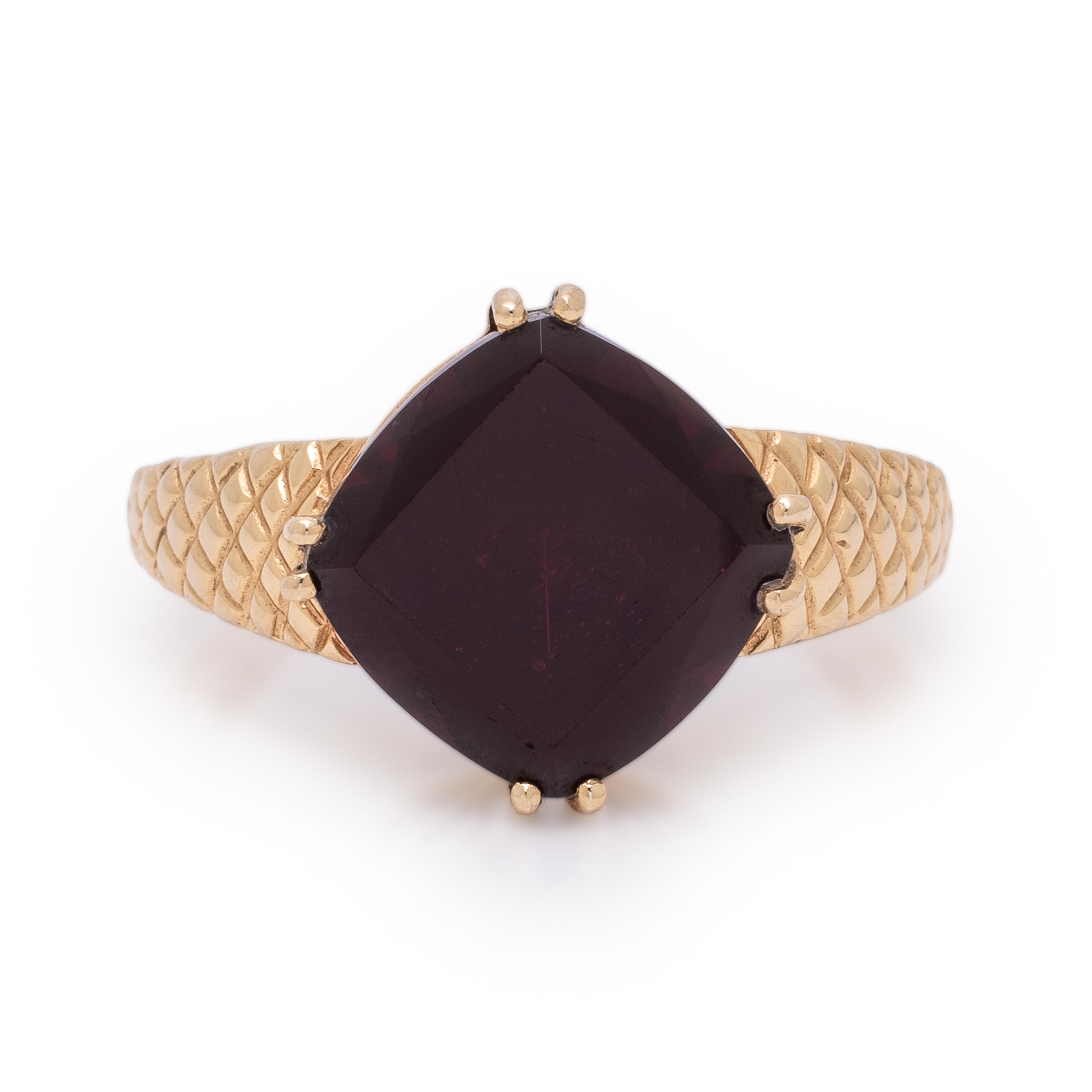 Garnet and Yellow Gold Ring