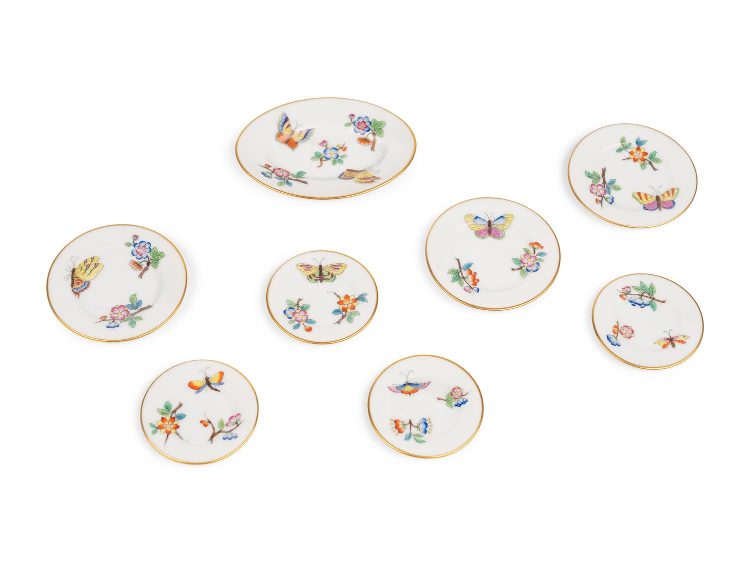 A Collection of Herend Queen Victoria Porcelain Table Articles