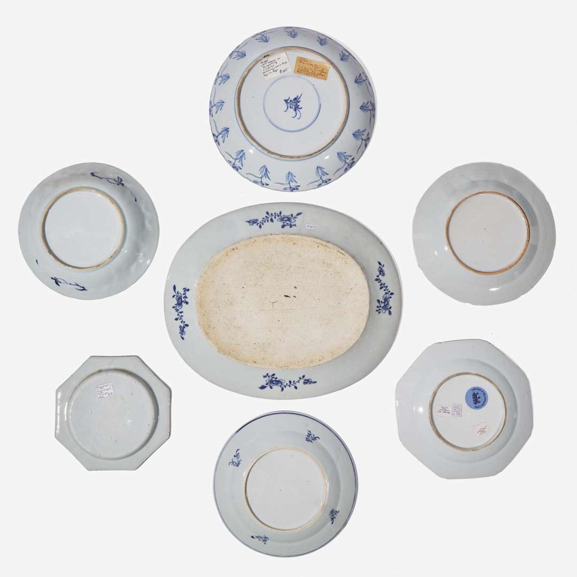 Seven assorted Chinese export blue and white porcelain dishes 青花外銷瓷盤一組七件 Kangxi to Jiaqing period ? ?????