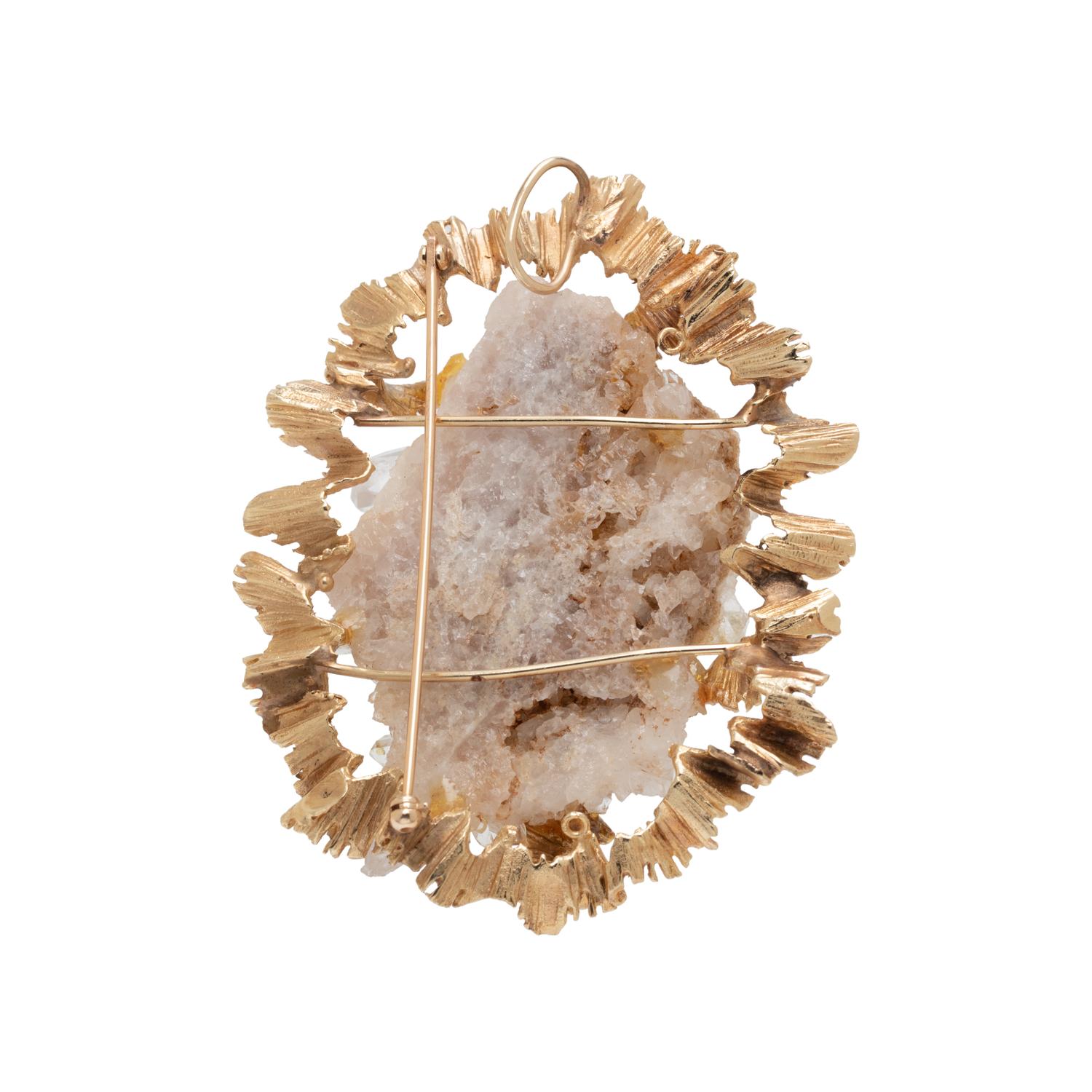 YELLOW GOLD AND QUARTZ CRYSTAL PENDANT/BROOCH