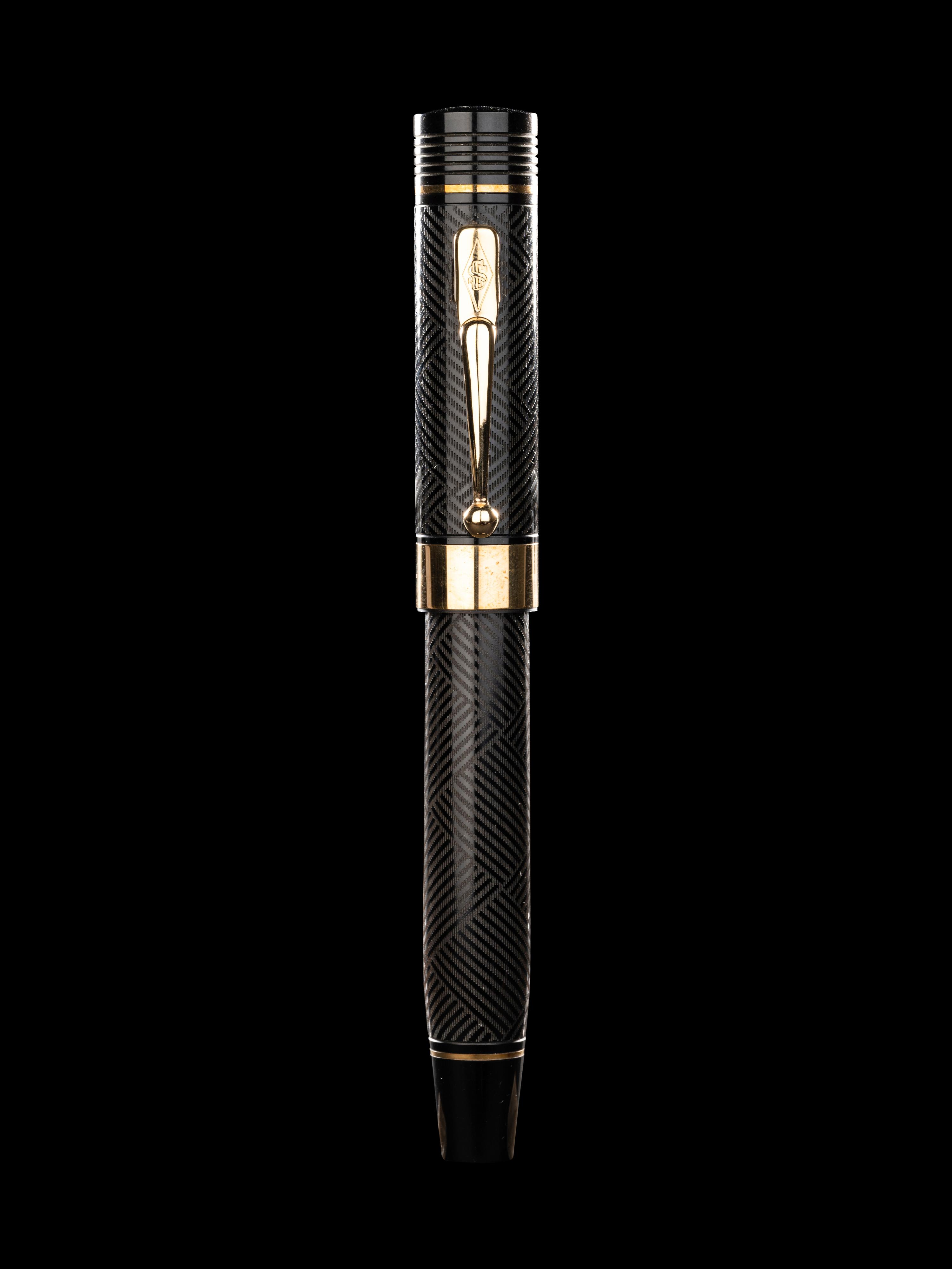 Conway Stewart: Churchill-Ebonite and Gilt Trim Limited Edition Ballpoint Pen