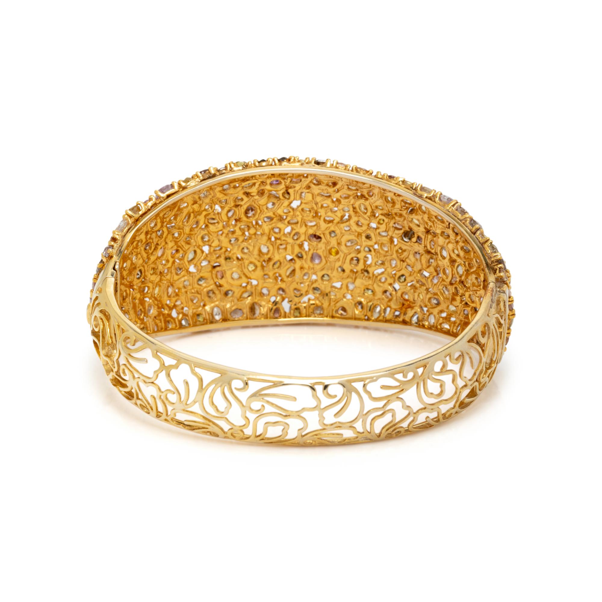 MULTICOLORED DIAMOND AND YELLOW GOLD BANGLE BRACELET