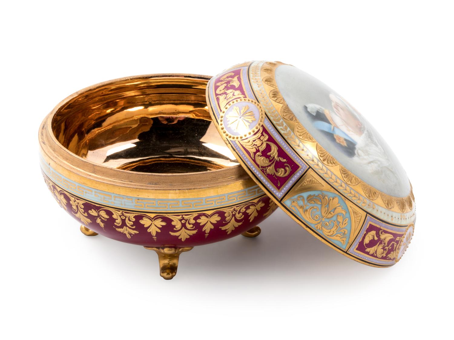 A Vienna Painted and Parcel Gilt Covered Porcelain Box Depicting Queen Victoria