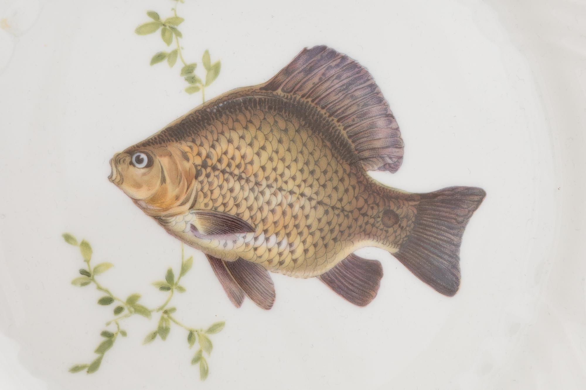 An Assembled Continental Porcelain Fish Service