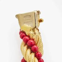 An 18K Yellow Gold and Coral Necklace