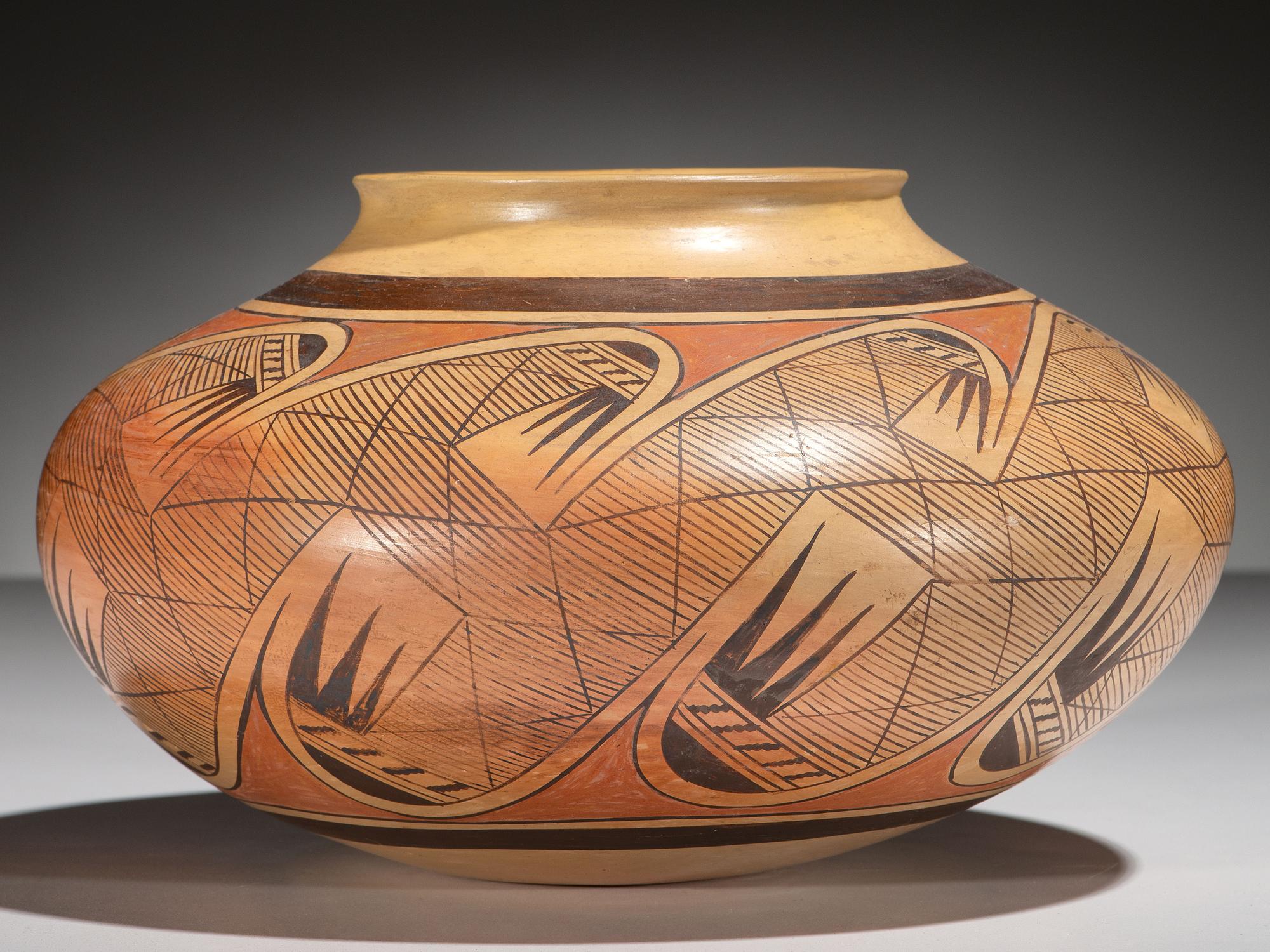 Pottery Jar, Migration Pattern