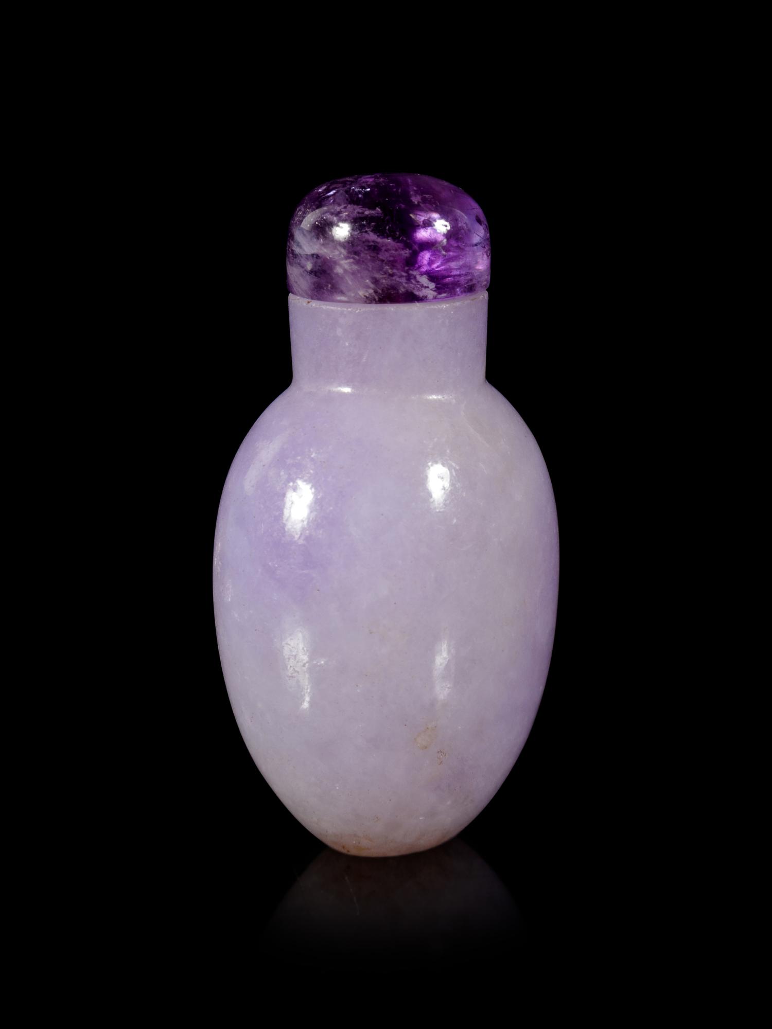 A Lavender Jadeite Snuff Bottle