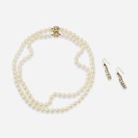 A Set of Pearl and Diamond Necklace and Earrings